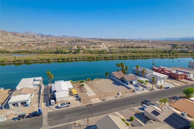 711 Riverfront Drive, Bullhead City, AZ 86442
