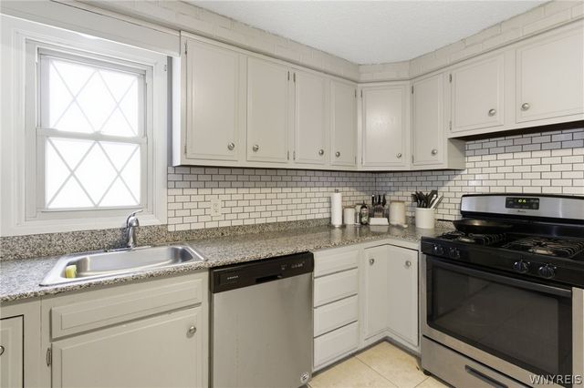 33 John Brian Lane, Cheektowaga, NY 14227