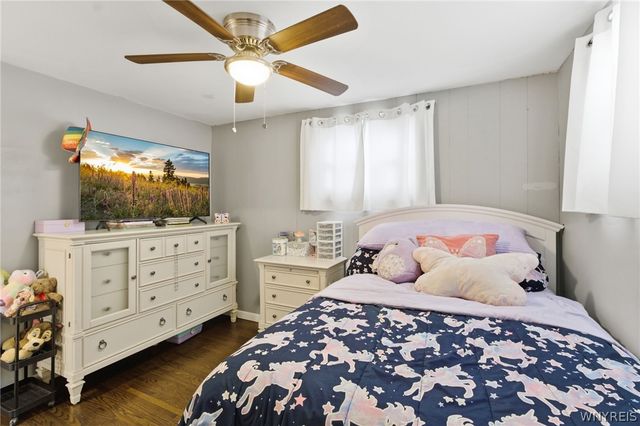 33 John Brian Lane, Cheektowaga, NY 14227