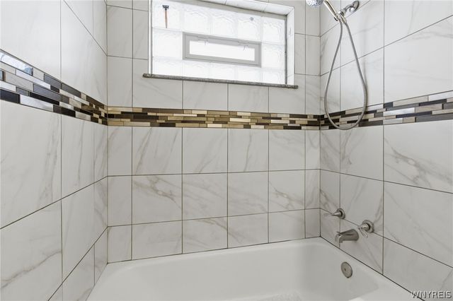 33 John Brian Lane, Cheektowaga, NY 14227