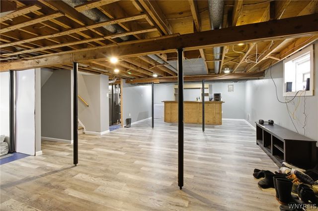 33 John Brian Lane, Cheektowaga, NY 14227