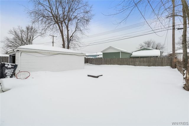 33 John Brian Lane, Cheektowaga, NY 14227