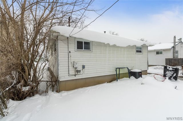 33 John Brian Lane, Cheektowaga, NY 14227