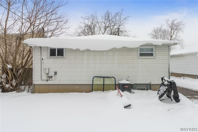 33 John Brian Lane, Cheektowaga, NY 14227