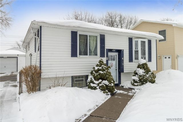 33 John Brian Lane, Cheektowaga, NY 14227