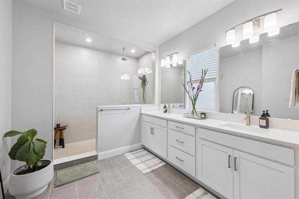 Image 12 of property listing at 9916 RODBELL STREET, Orlando, FL 32827