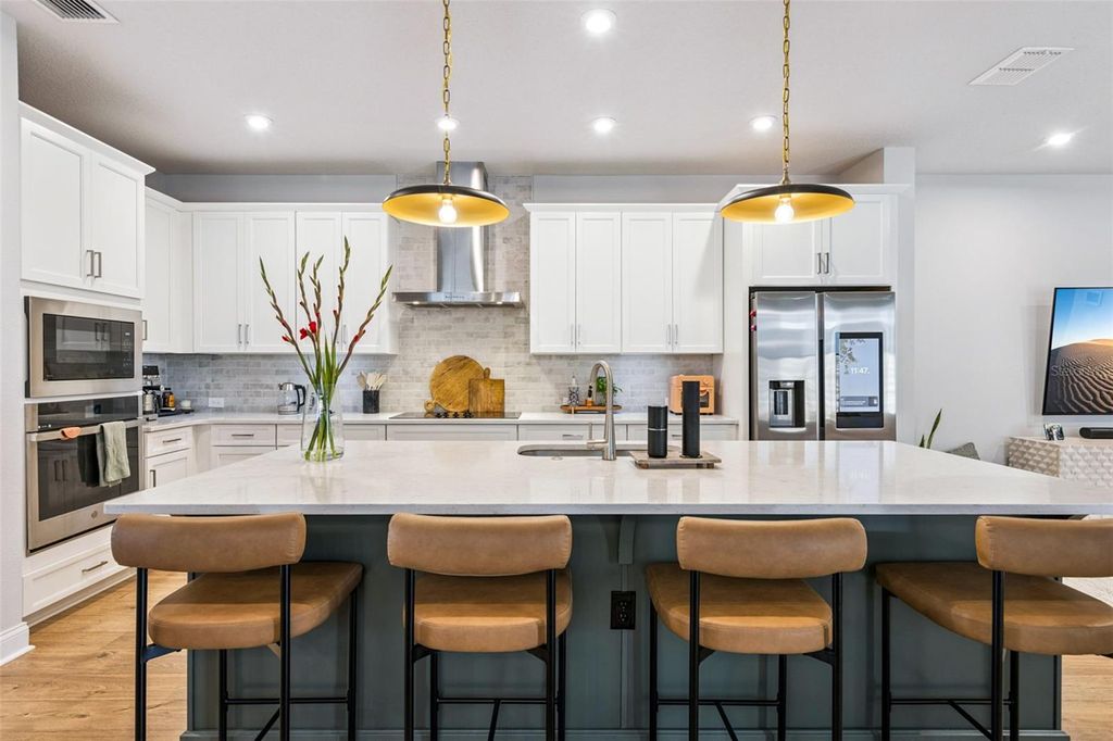 Image 6 of property listing at 9916 RODBELL STREET, Orlando, FL 32827