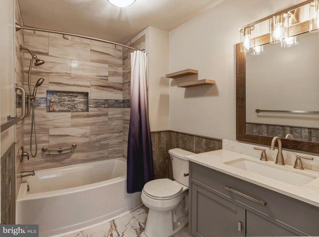 37 TARRAGON CT, West Deptford, NJ 08086
