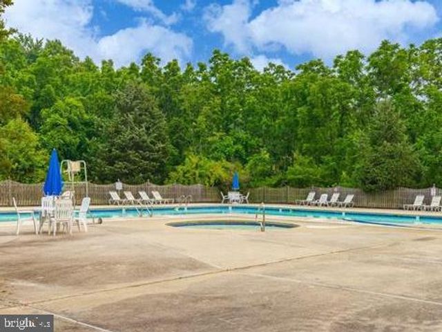 37 TARRAGON CT, West Deptford, NJ 08086