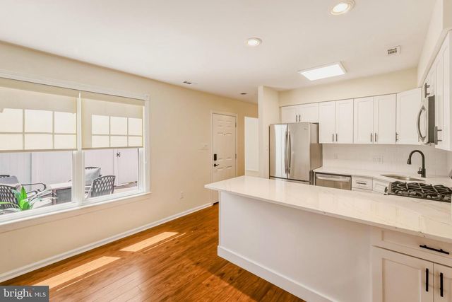 37 TARRAGON CT, West Deptford, NJ 08086