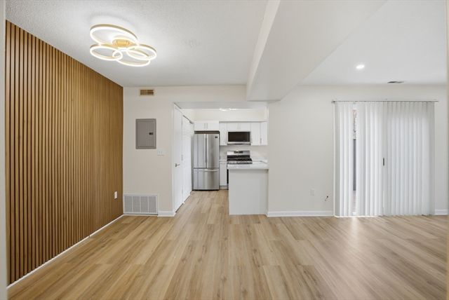 82 Bailey St 82, Stoughton, MA 02072