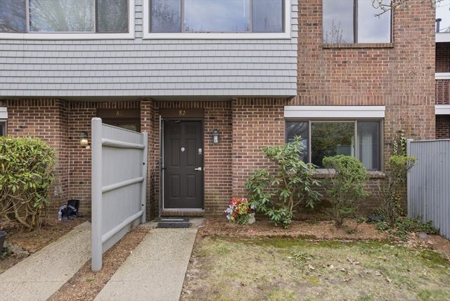 82 Bailey St 82, Stoughton, MA 02072