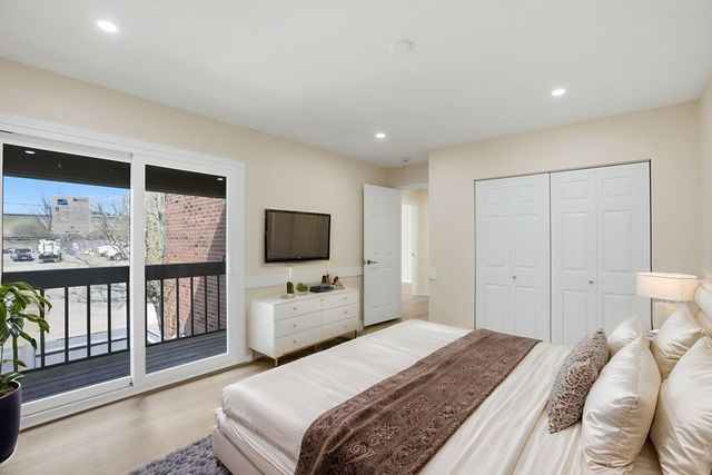 82 Bailey St 82, Stoughton, MA 02072