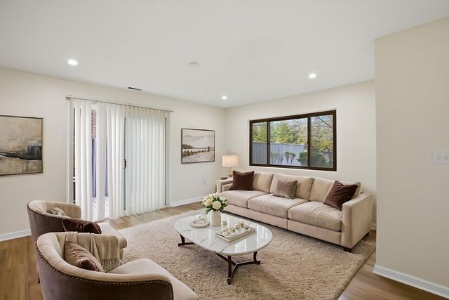 82 Bailey St 82, Stoughton, MA 02072