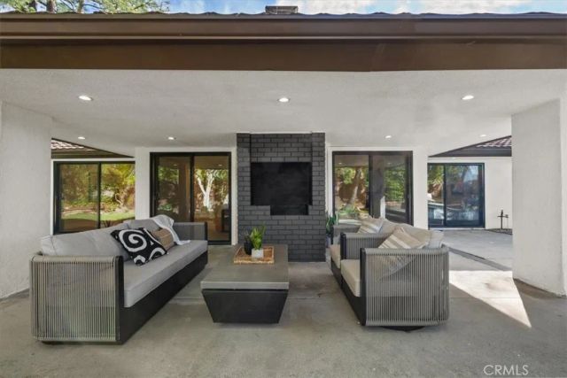 5748 Briartree, La Canada Flintridge, CA 91011