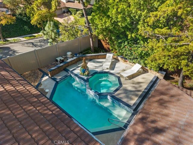 5748 Briartree, La Canada Flintridge, CA 91011