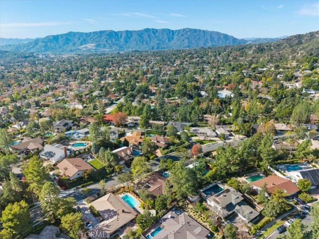 5748 Briartree, La Canada Flintridge, CA 91011