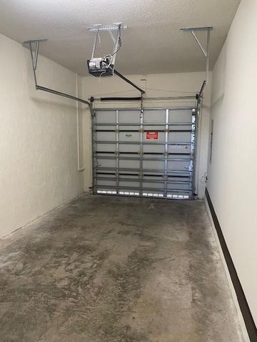 16000 NW 91st CT 16000, Miami Lakes, FL 33018