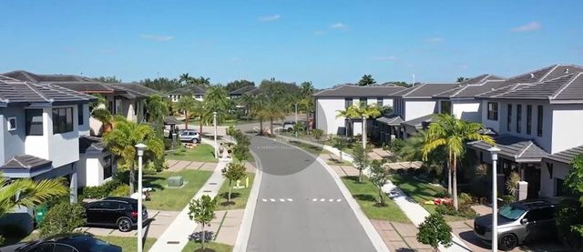 16000 NW 91st CT 16000, Miami Lakes, FL 33018