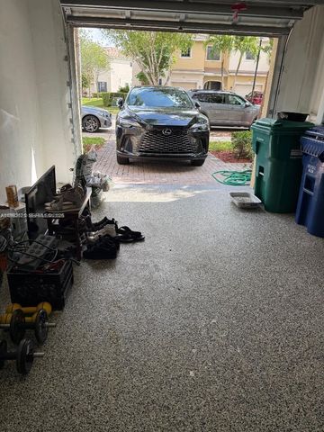 424 NE 194th Ter, Miami, FL 33179