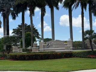 424 NE 194th Ter, Miami, FL 33179