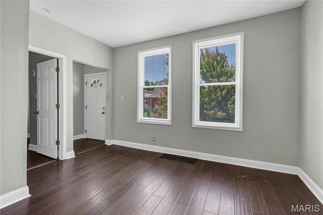 4538 Ray Avenue, St Louis, MO 63116