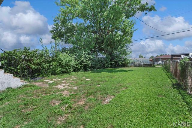 4538 Ray Avenue, St Louis, MO 63116