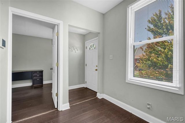 4538 Ray Avenue, St Louis, MO 63116
