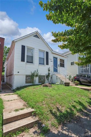 4538 Ray Avenue, St Louis, MO 63116