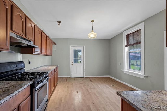4538 Ray Avenue, St Louis, MO 63116