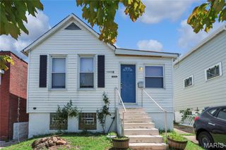 4538 Ray Avenue, St Louis, MO 63116