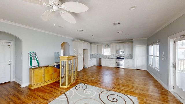 13130 Gulf Beach Drive, Freeport, TX 77541