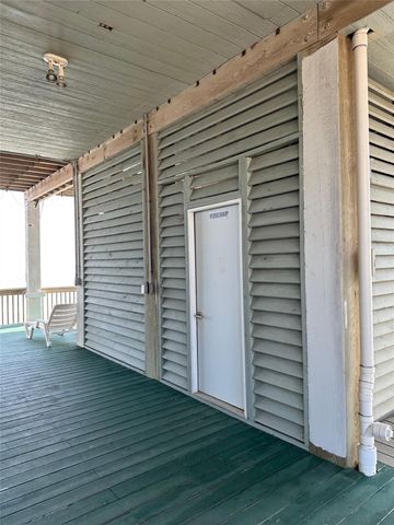 13130 Gulf Beach Drive, Freeport, TX 77541