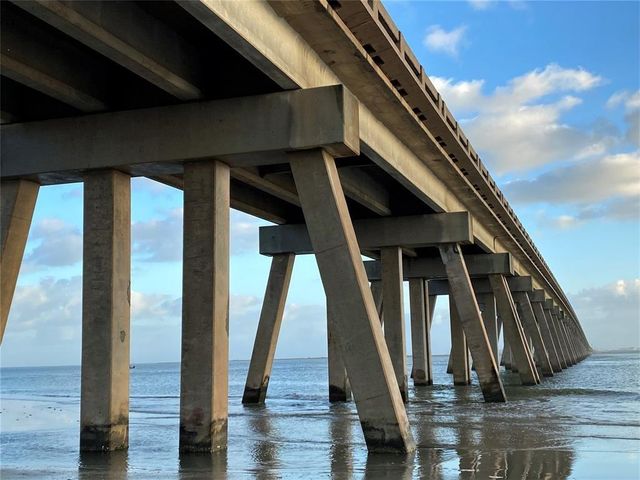 13130 Gulf Beach Drive, Freeport, TX 77541