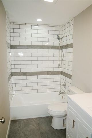 1121 S Lafayette Avenue, Chanute, KS 66720