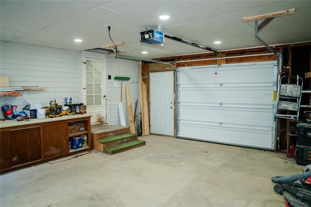 1121 S Lafayette Avenue, Chanute, KS 66720