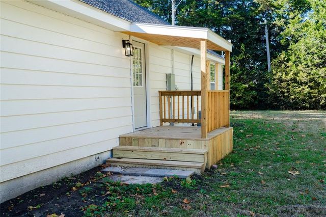 1121 S Lafayette Avenue, Chanute, KS 66720