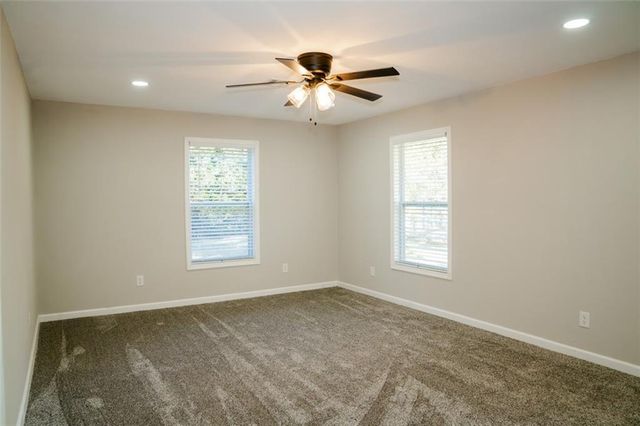 1121 S Lafayette Avenue, Chanute, KS 66720