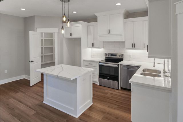 21 Bluegill Dr, Shepherd, TX 77371