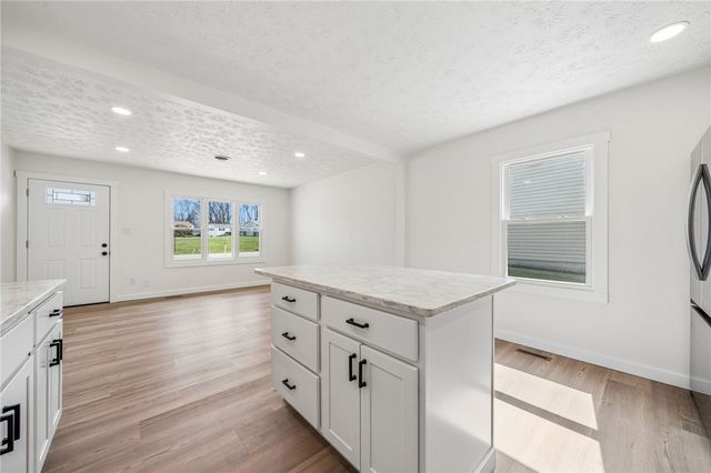 514 New Market Drive, Hempfield Twp, PA 15601