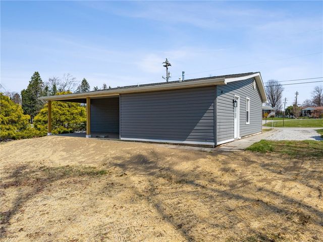 514 New Market Drive, Hempfield Twp, PA 15601