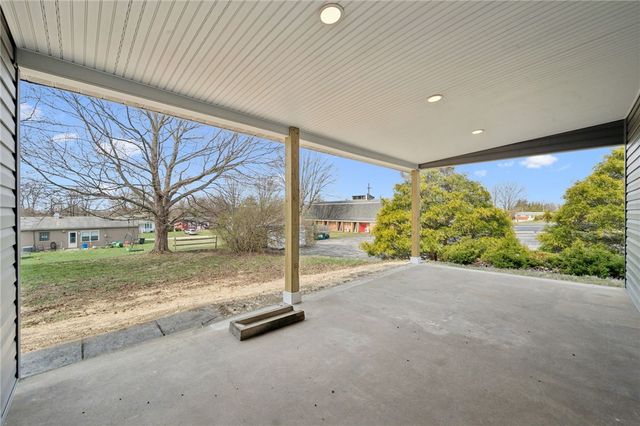 514 New Market Drive, Hempfield Twp, PA 15601