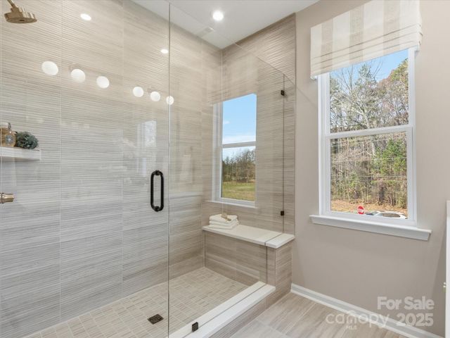 8434 Discovery Lane, Charlotte, NC 28216