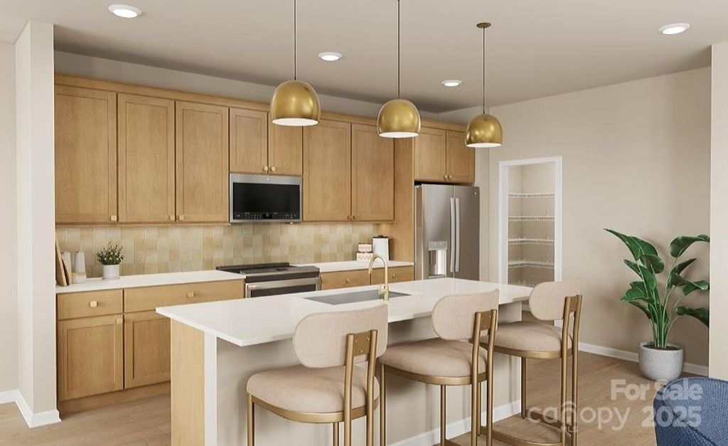 8434 Discovery Lane, Charlotte, NC 28216