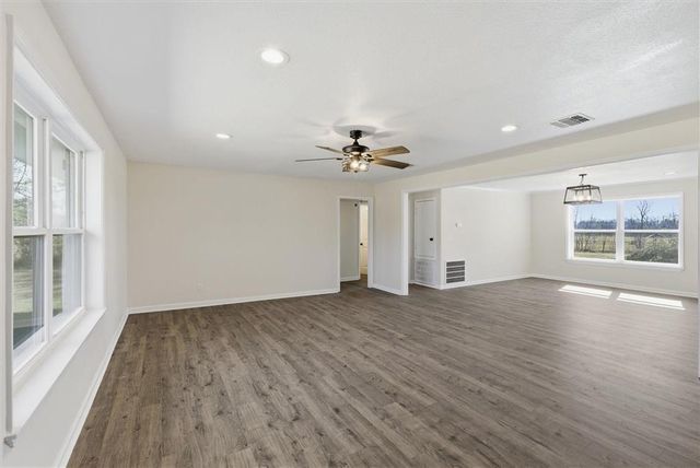 159 Coward Road, Dequincy, LA 70633