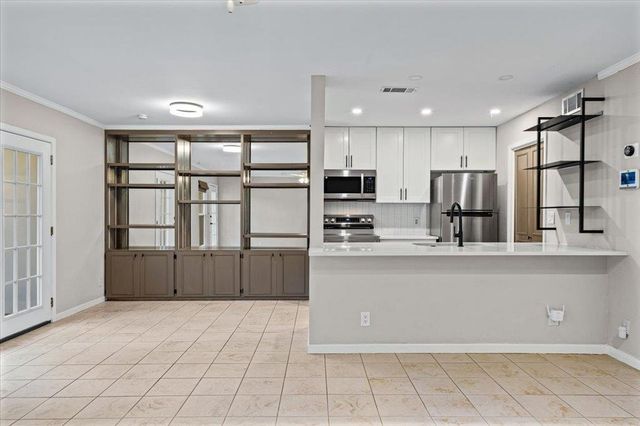 6718 Silvermine DR 1204, Austin, TX 78736