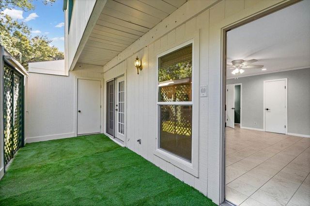 6718 Silvermine DR 1204, Austin, TX 78736