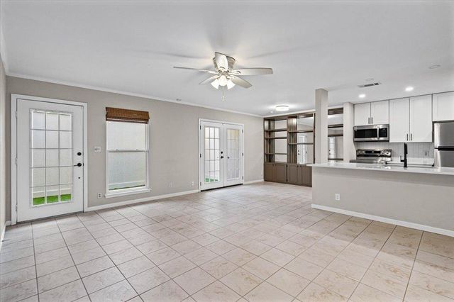 6718 Silvermine DR 1204, Austin, TX 78736