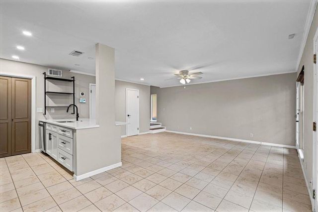 6718 Silvermine DR 1204, Austin, TX 78736
