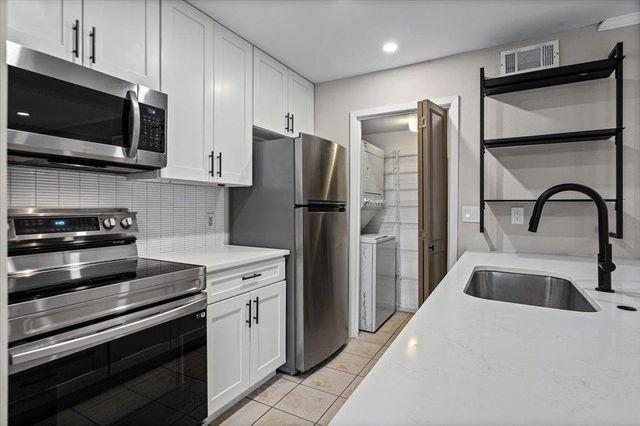 6718 Silvermine DR 1204, Austin, TX 78736